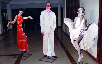Bollywood Theme - 7 Stars